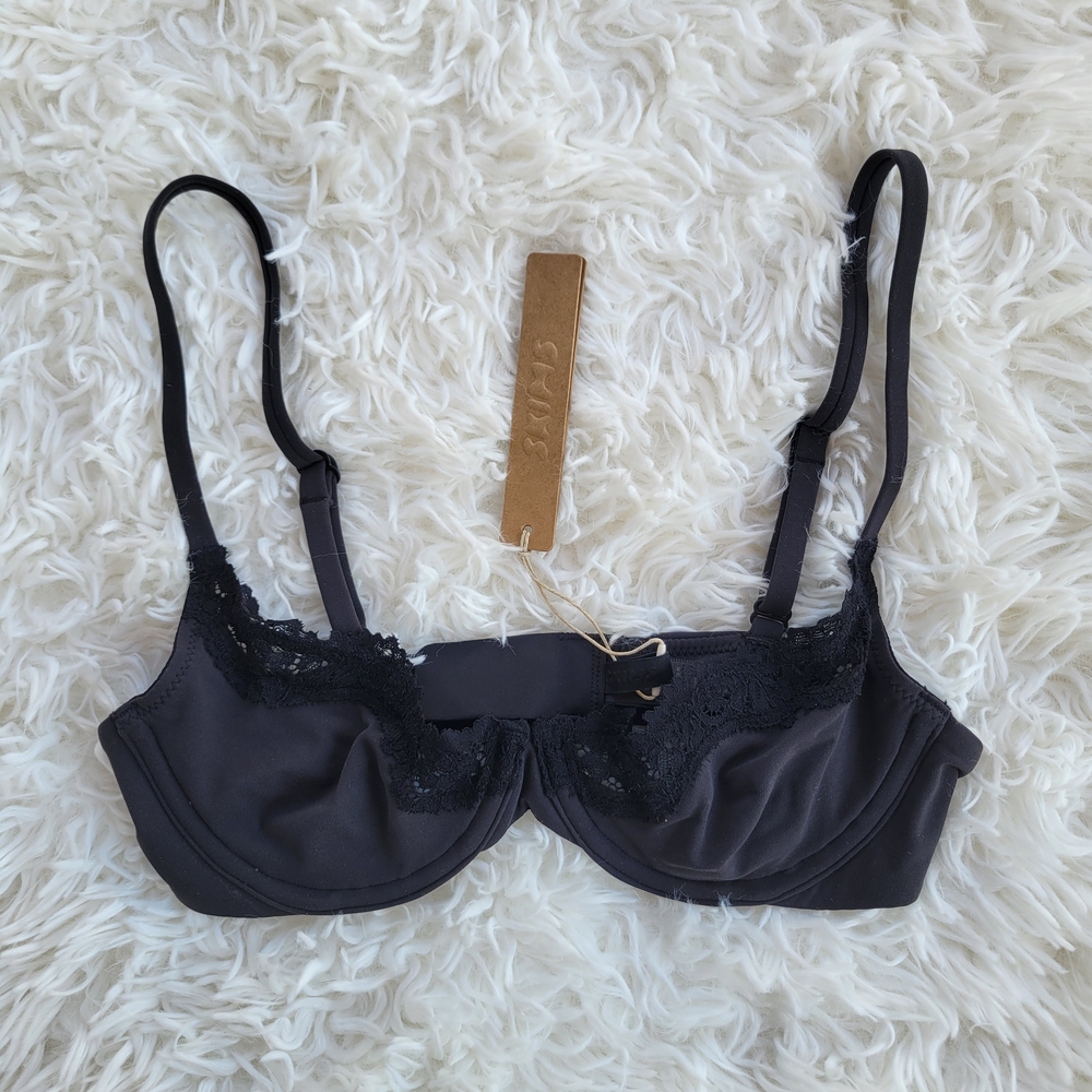 SKIMS Fits Everybody Lace Unlined Bra